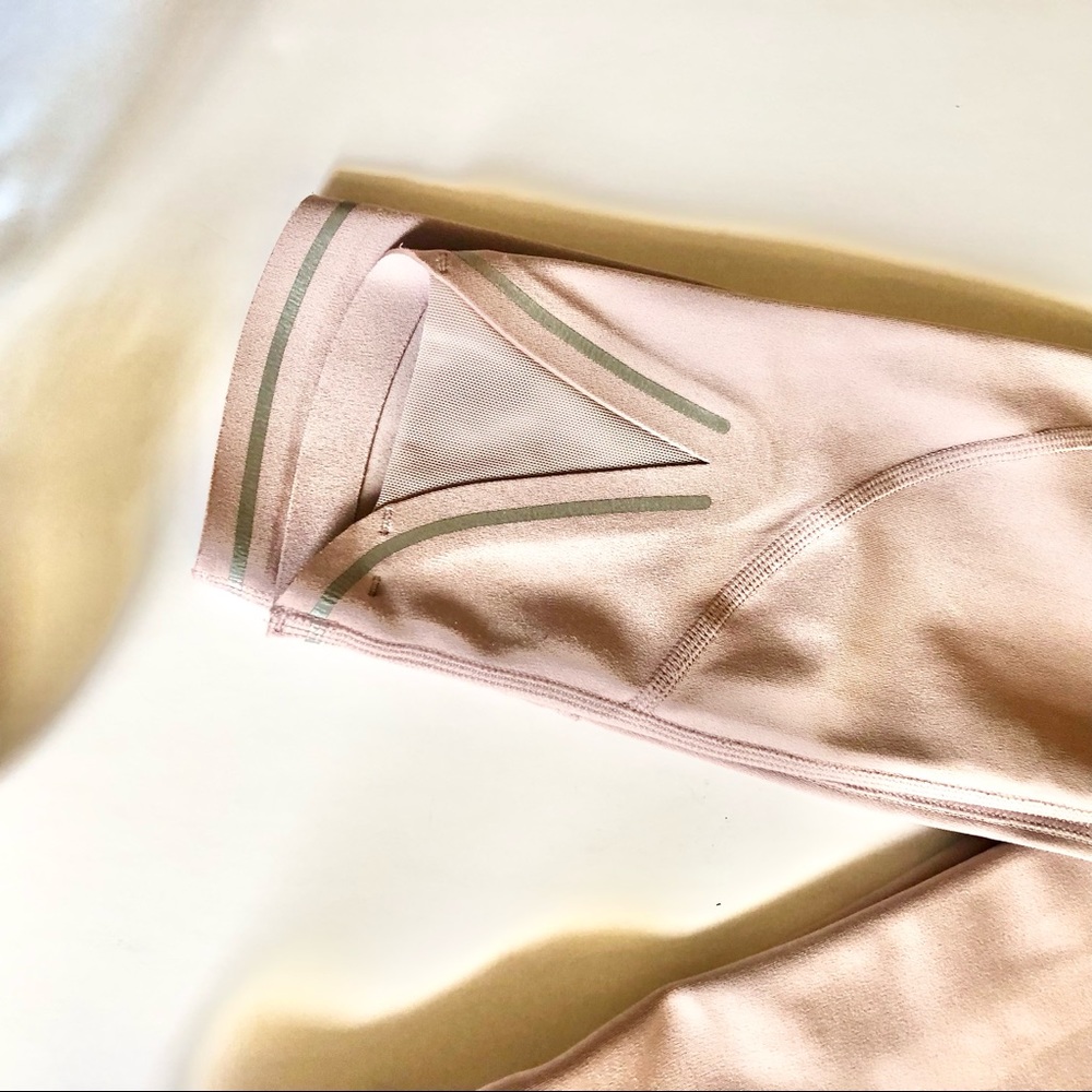Athleta Run Free 7/8 Legging Light Pink XS - Picture 3 of 7